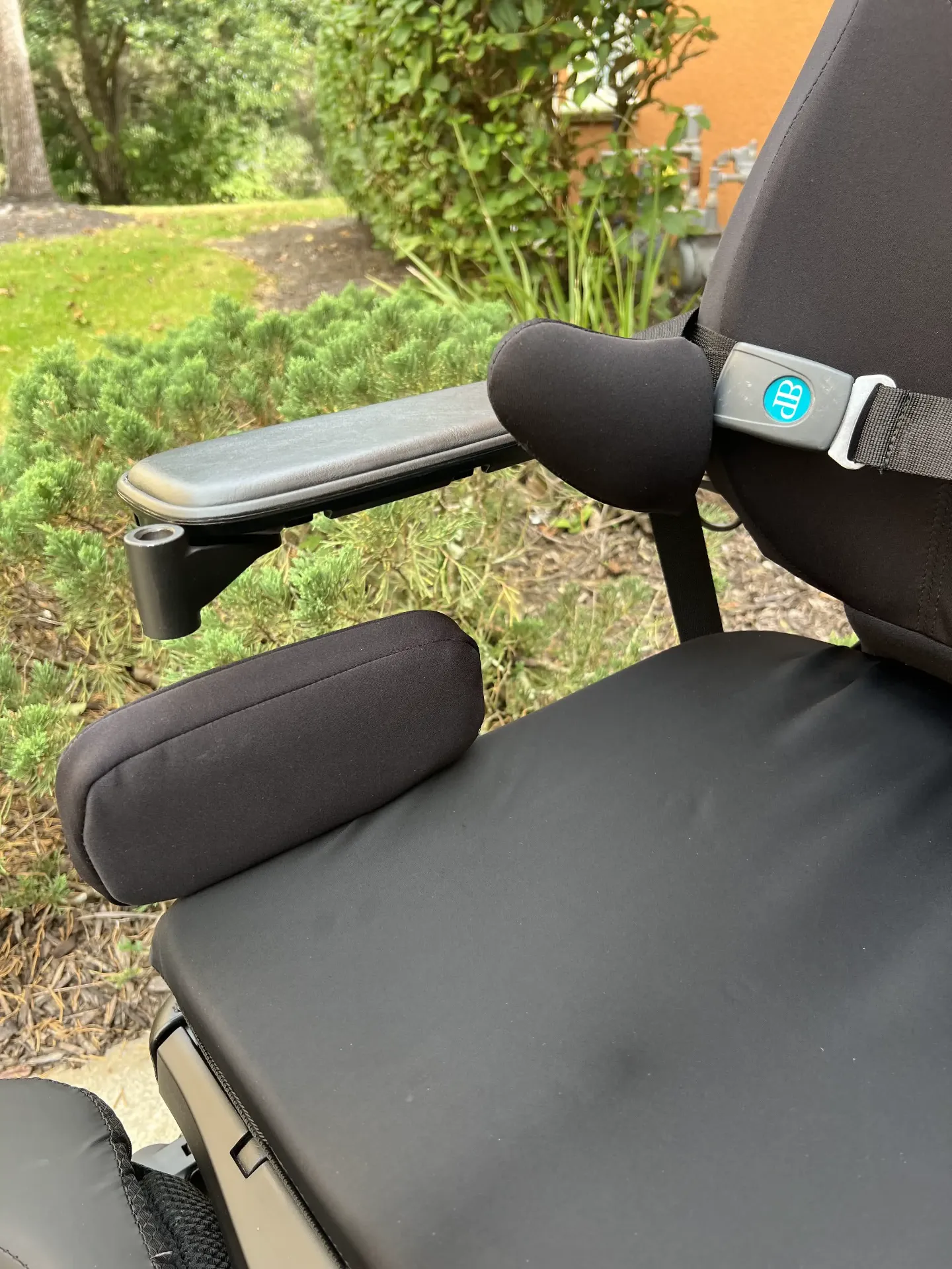 Permobil M3 Corpus armrest and seat cushion with no wear or stains