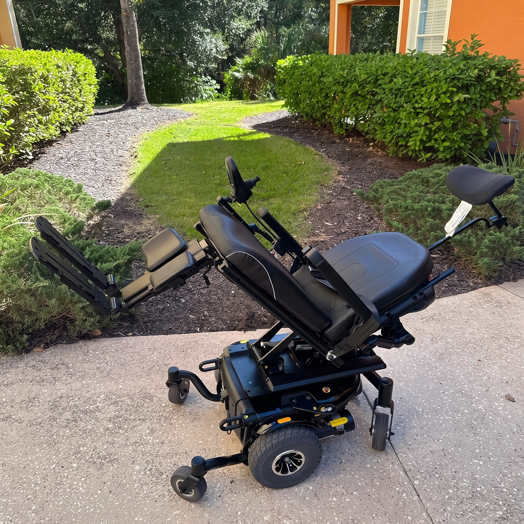 Used Quantum J6 Power Wheelchair